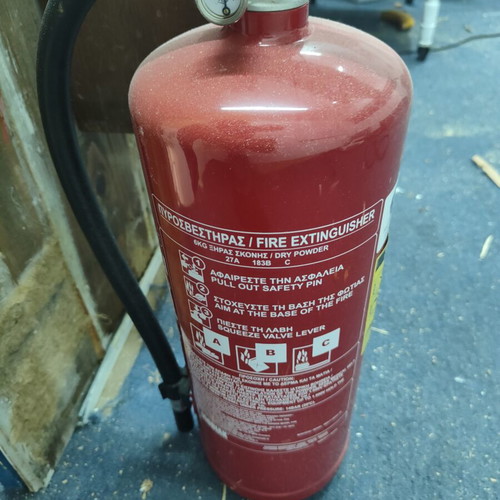 Fire extinguisher like new, still valid