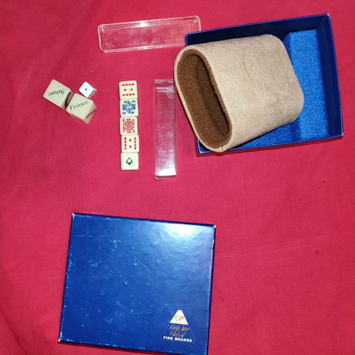 Vintage Poker Dice Set Duty Free Club like new