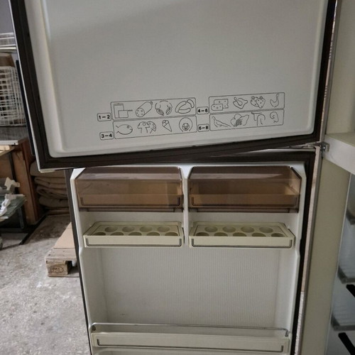 Refrigerator used 152x70x60 cm
