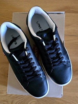 Levi's Men's Sneakers Black New, Size 43, Eco Leather