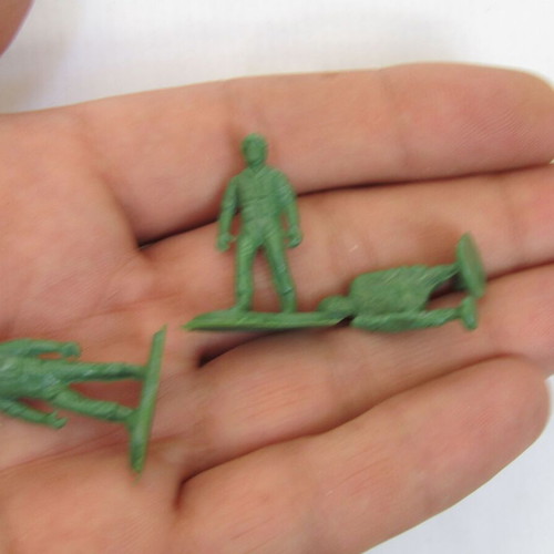 Vintage plastic military figures with vehicles used, 1980s