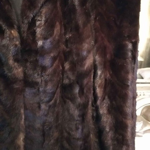 Natural mink fur coat like new, size L, with fur hat