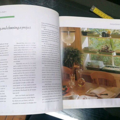 Building Storage Stuff book like new, English