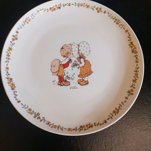 Sarah Kay decorative metal tray and porcelain plate used, set of 2 pieces
