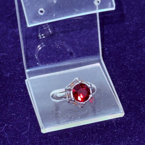 Silver Gothic Jenavi ring new, red