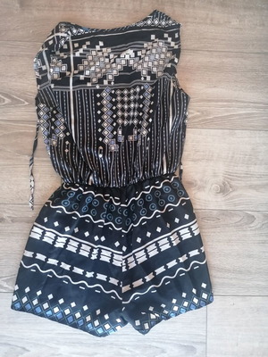 One-piece short romper new, black and blue