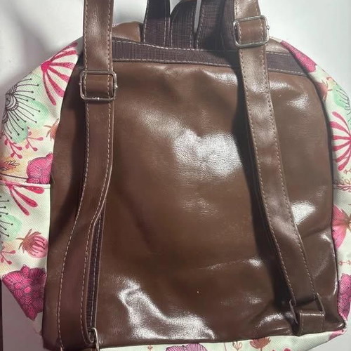 Children's backpack like new, colorful