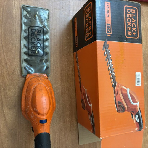 Black & Decker Cordless Hedge Trimmer with Charger like new
