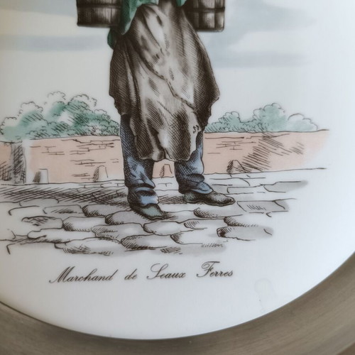 Limoges decorative plate like new with pewter frame