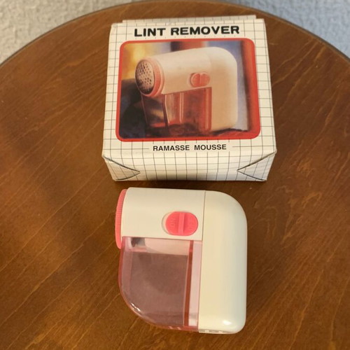 Lint remover for knitted fabrics like new