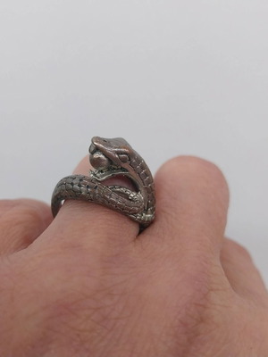 Vintage snake ring, silver color, 17 mm inner diameter