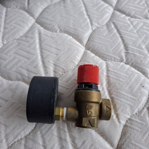 Safety valve with manometer new, 3 bar, 3/4 inlet