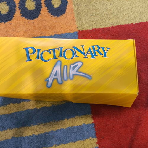 Pictionary Air board game like new
