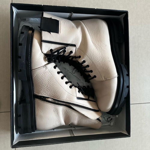 Mourtzi beige leather ankle boots like new, size 39