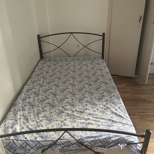 Bed 1.93 x 1.10 with mattress 1.92 x 1.10, like new