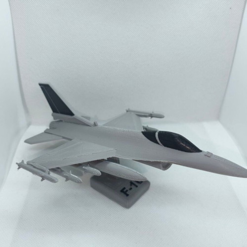 F-16 Fighting Falcon model like new