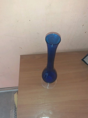 Blue vase with slender neck like new