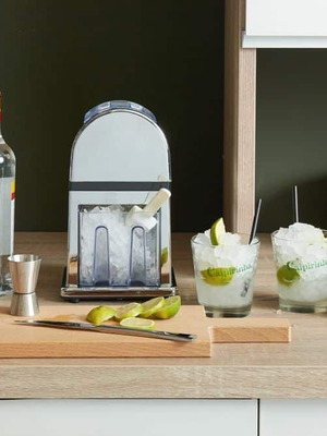 Уред за натрошаване на лед нов, хромирана Германия