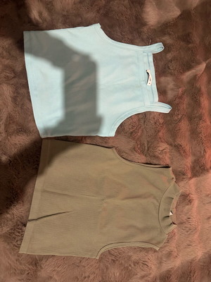 Stradivarius ribbed tops like new, one size, black and white