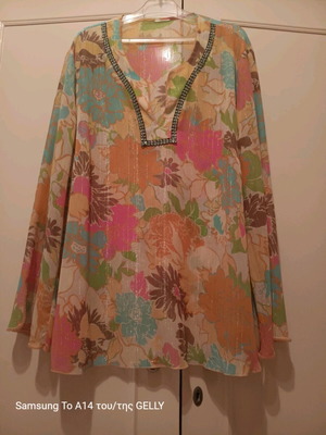 Summer blouse multicolored like new with sequins and silver thread size L
