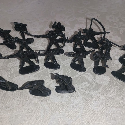 Solpa Ninja toy soldiers set of 21 figures like new