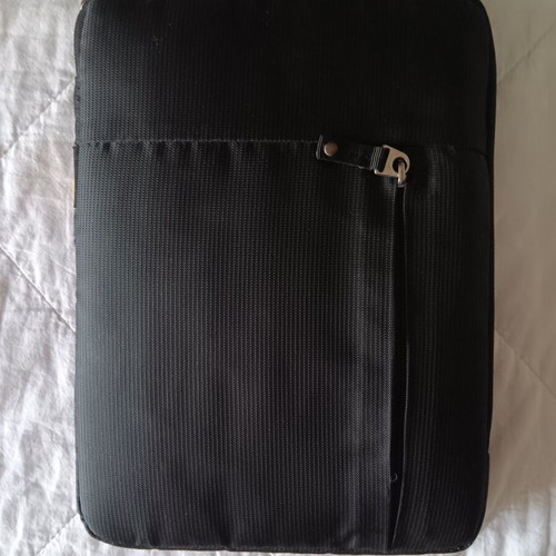 Tablet Case Logic 28×20 cm like new