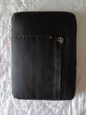 Tablet Case Logic 28×20 cm like new