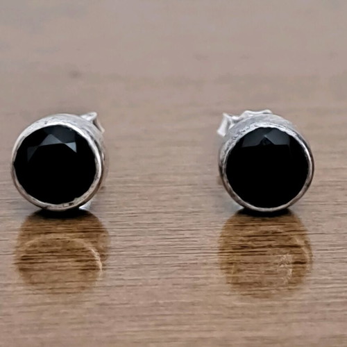 Stud earrings 925 silver with natural black agate like new