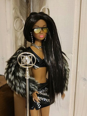 Doll Star Singer like new with retro microphone and vintage accessories