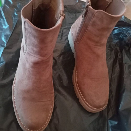 Women's brown boots with zipper and elastic, like new, size 37