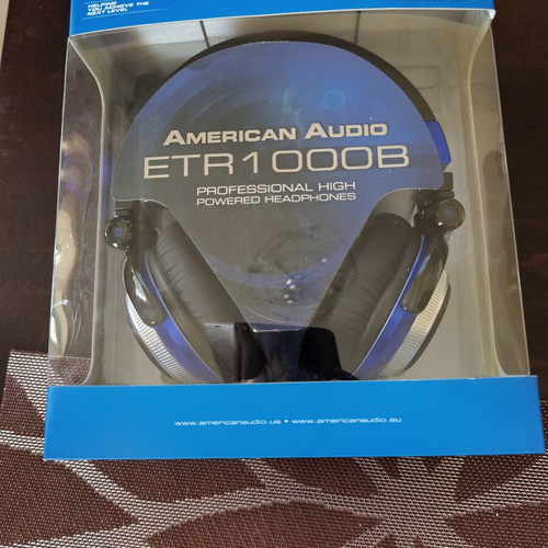 American Audio ETR 1000B professional DJ headphones like new, wired