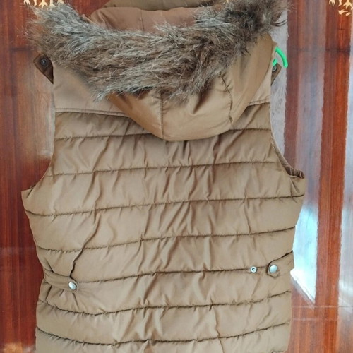 H&M sleeveless vest used with detachable hood brown