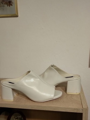 Zara clogs size 40 with thick 6 cm heels new