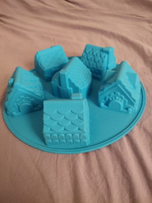 Silicone Mold 3D Christmas Village 6-Position Blue like new