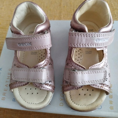 Geox children's sandals like new, rotten apple color, size 21