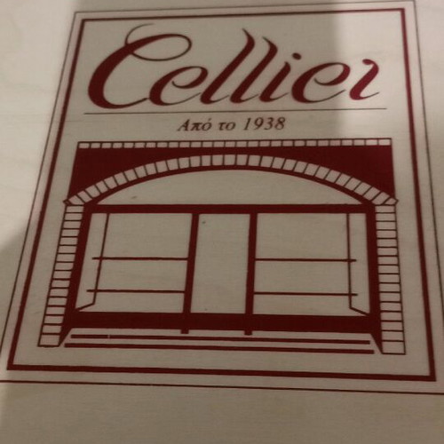 Wooden box for four drinks like new from Cellier