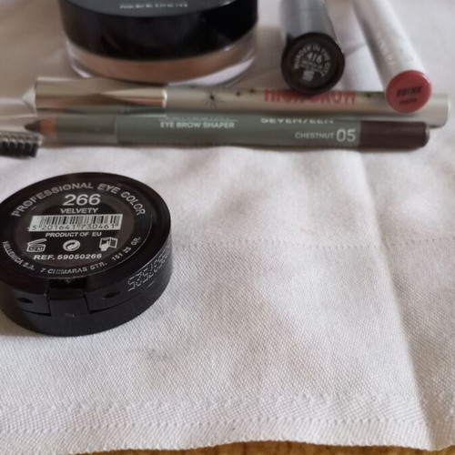 Benefit Colourpop Nyx Radiant Erre Due Seventeen cosmetics set used