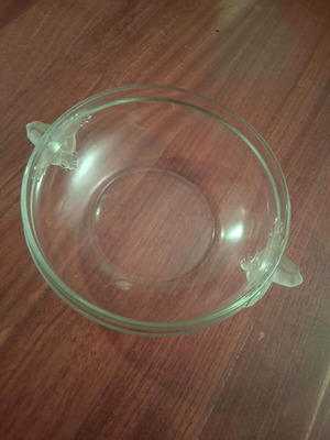 Glass bowl like new, practical for everyday use