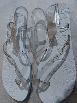 Σαγιονάρες Ipanema μεταχειρισμένες, μέγεθος 38, άσπρες