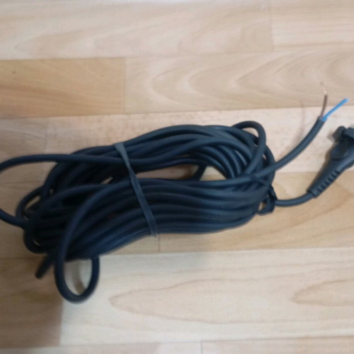 Electric wire 7 meters with plug used, 2000 watt load capacity