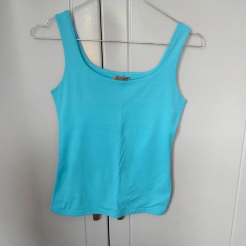 Turquoise tank top like new, fitted with strap and neckline