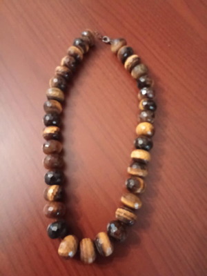 Vintage necklace with tiger eye stones, like new, length 0.50cm
