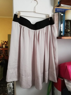 H&M beige skirt, size 44, polyester lining