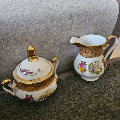 Limoge set of 3 pieces like new, teapot, sugar bowl, creamer