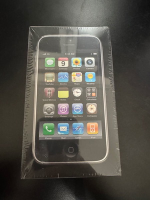 Apple iPhone 3GS 16GB 3rd Generation New Sealed Collector's Item