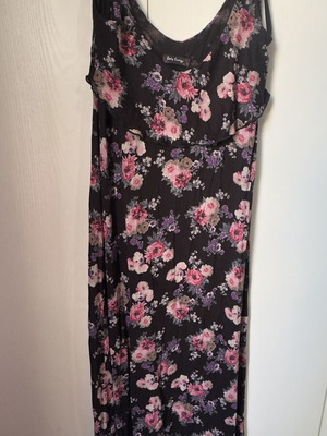 Floral long dress size L like new, black and pink