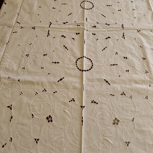 Handmade cutwork tablecloth like new 160x250
