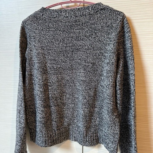 H&M black pullover like new, size XS