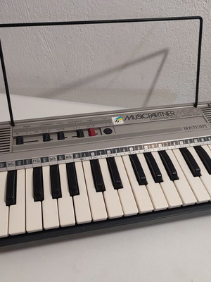 Bontempi MS40 електронно пиано с поставка
