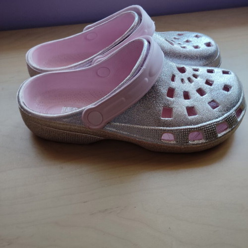 Shiny women's clogs, size 41